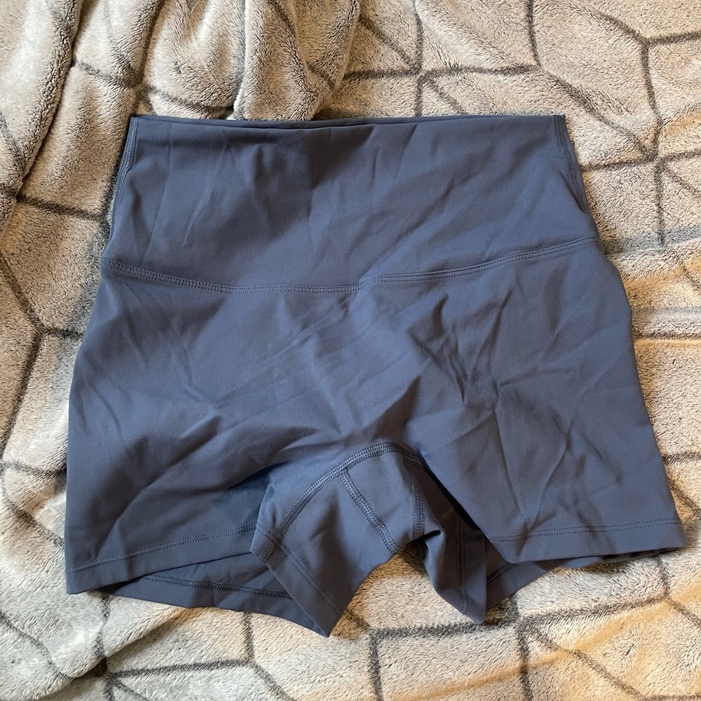 Belle and bell crush shorts size small